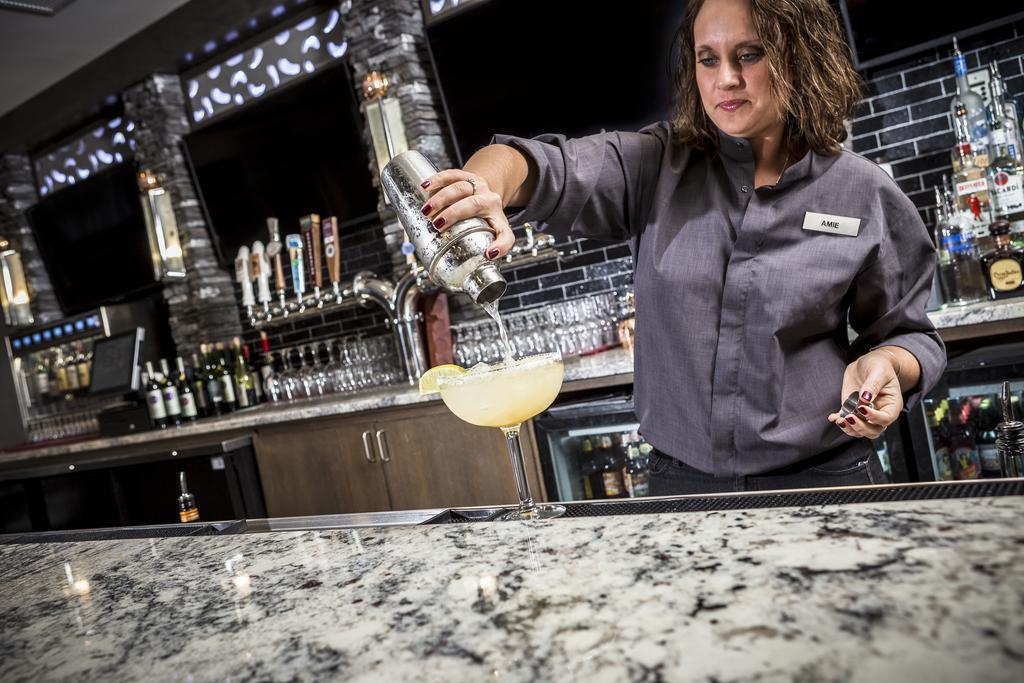 Holiday Inn Coralville - Iowa City By Ihg Exterior foto