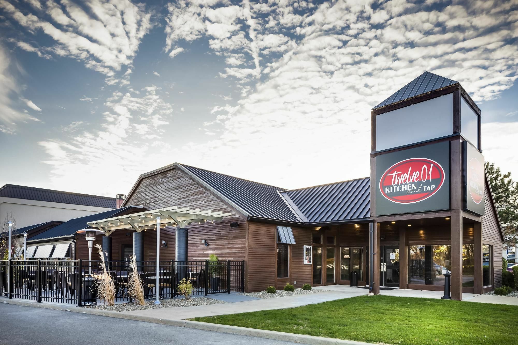 Holiday Inn Coralville - Iowa City By Ihg Exterior foto